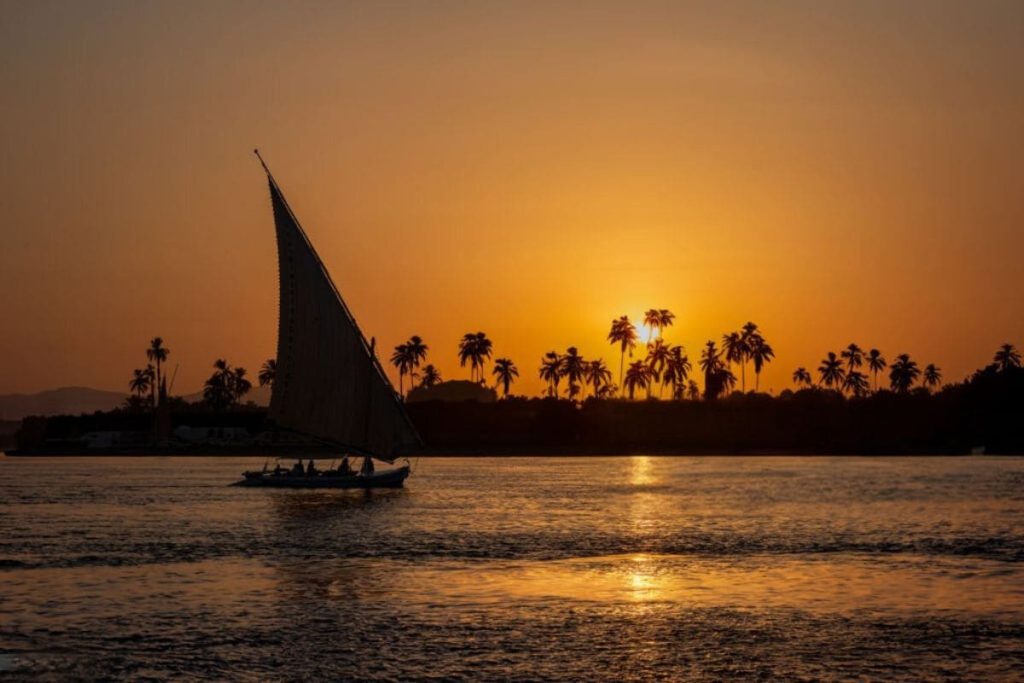 What is included in Nile cruise packages?