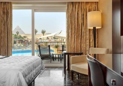 Le Meridien Hotel in Cairo with a view of the pyramids and a beautiful pool area
