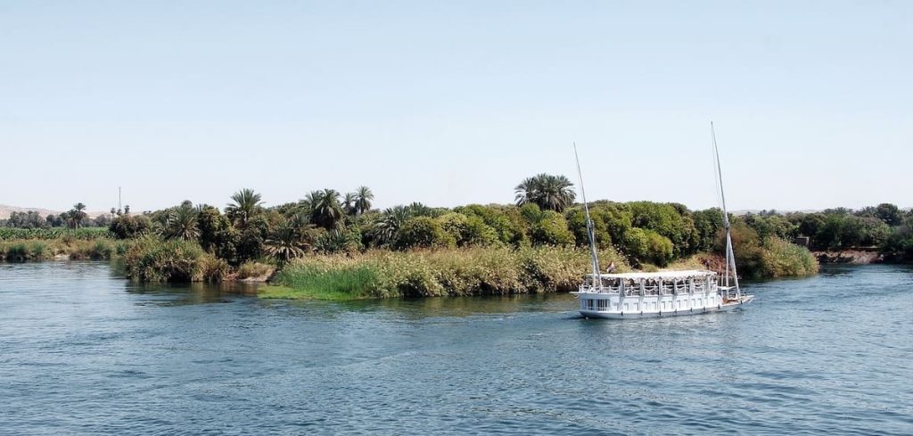 Sailing Through Time: Discover the Different Types of Dahabiya Boats